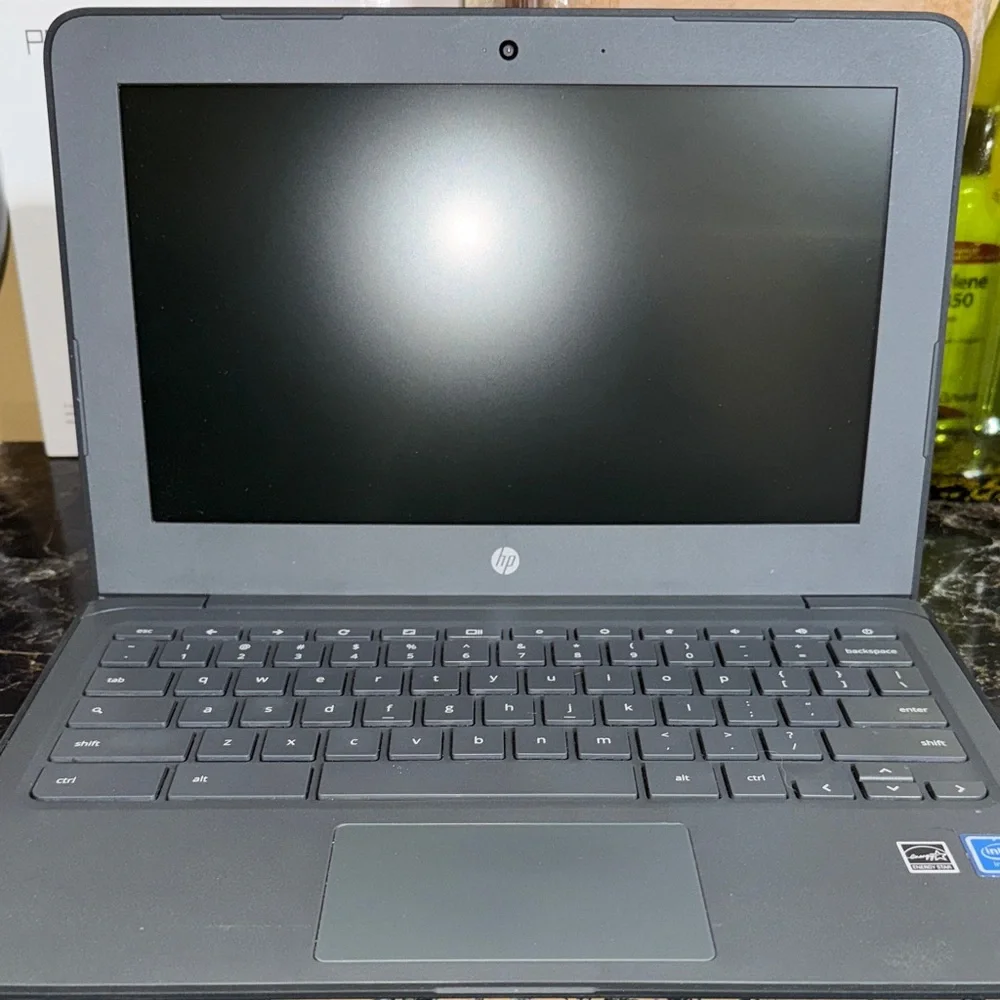 HP Laptop - Elegant Gray Finish with charger